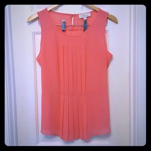 NWOT Olive & Oak pleated top