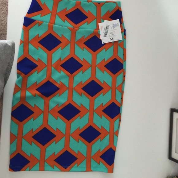 Xs LuLaRoe Cassie