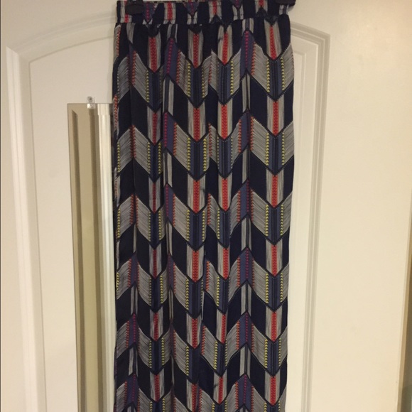 Long pair of pattern pants