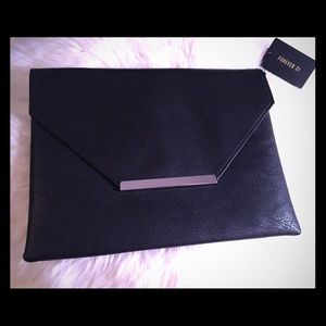 NWT Black modern Clutch bag 💋