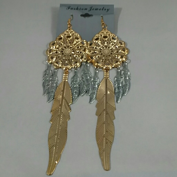 Jewelry - Boho silver and gold dangly feather earring