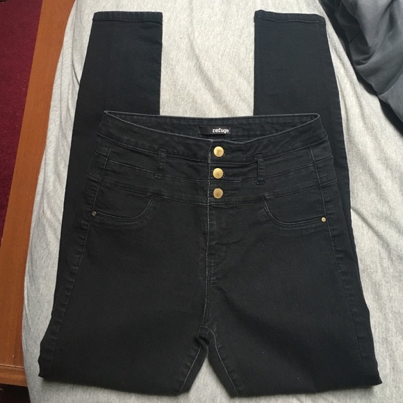 NEW LISTING!🌞 Super stretch high waist jeans!