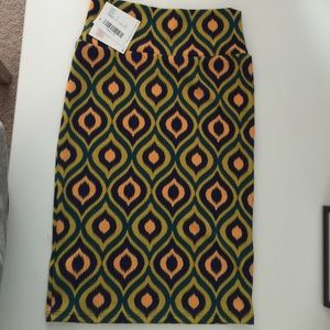 Xs LuLaRoe Cassie