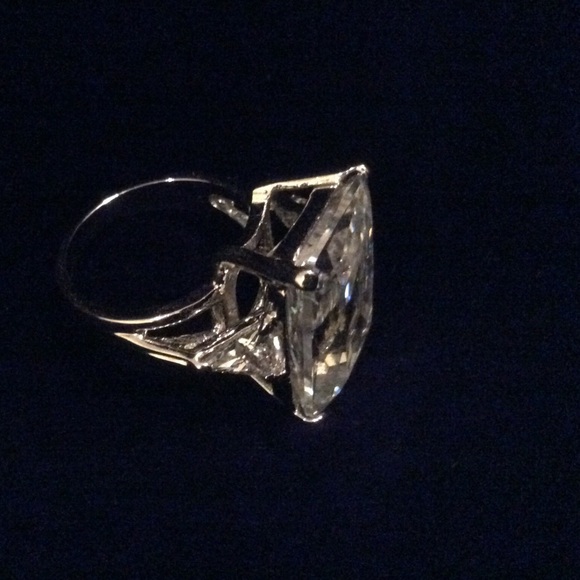 Cocktail Ring - Picture 2 of 4