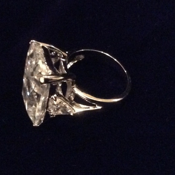 Cocktail Ring - Picture 3 of 4