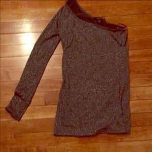 One shoulder shirt