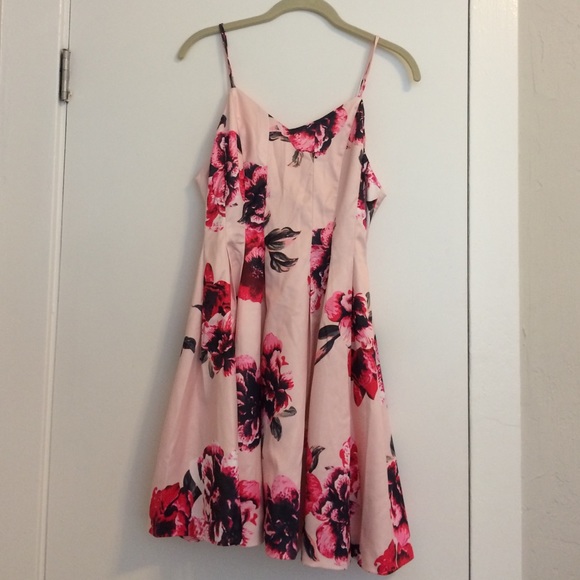 Flowered pink dress