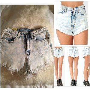 High-Waisted Acid wash denim shorts.