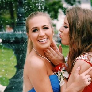 Meet your Posher, Abigail