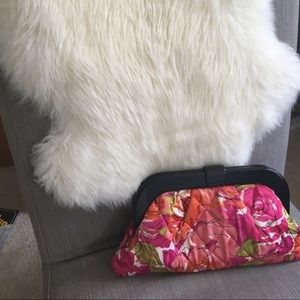 Vera Bradley Millie Clutch Vintage Rose Pattern 🌹