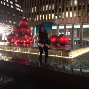 Meet your Posher, Leslie