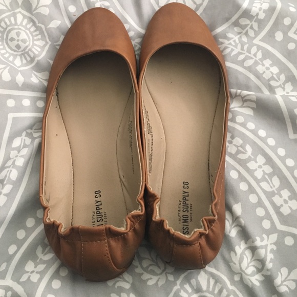 Tan flats