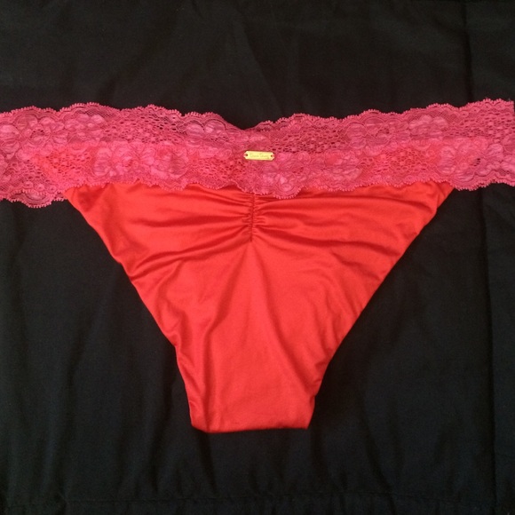 BEACH BUNNY BIKINI BOTTOMS
