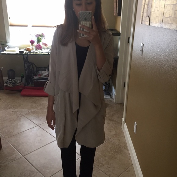 Tab sleeve duster coat