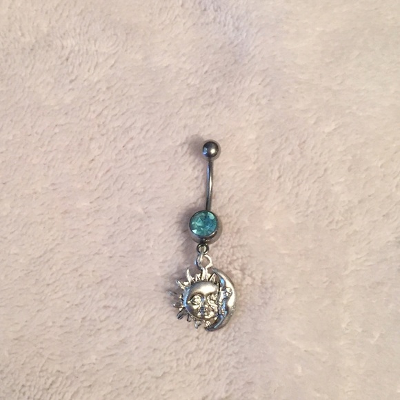 Belly button ring - Picture 1 of 2
