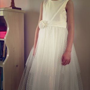 Girls flower girl dress. Never worn.