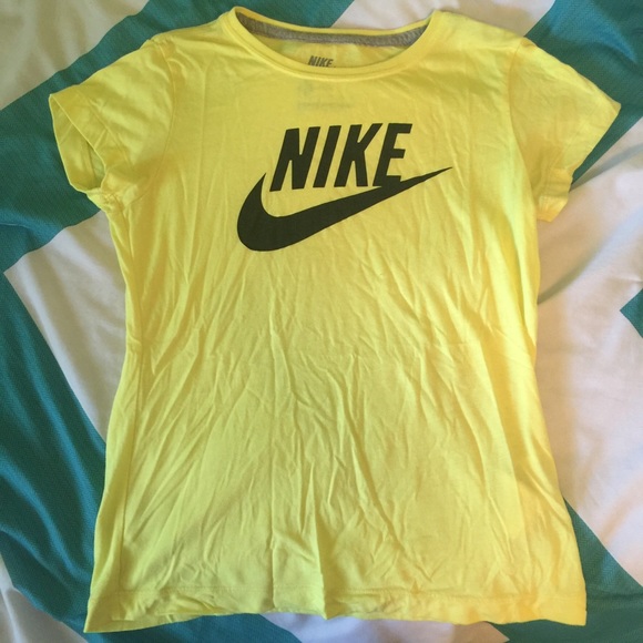Nike tee