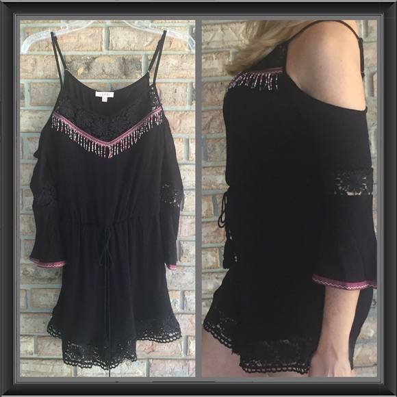 π«SOLDπ«Boho Cold ShoulderBeaded Romper sold - Picture 3 of 4