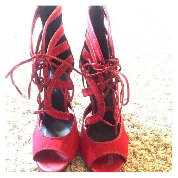 Brand new never worn red heels!