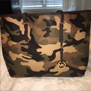 NWOT unique MK tote!