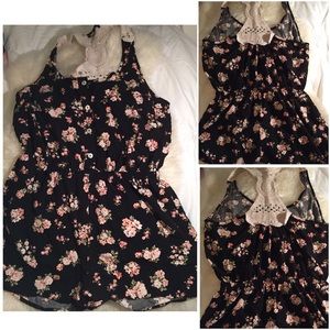 Floral🌸🌺 Romper with crotchet Racerback