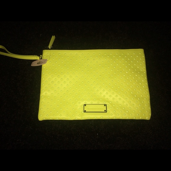 SALE 🎉 NWT VS bag