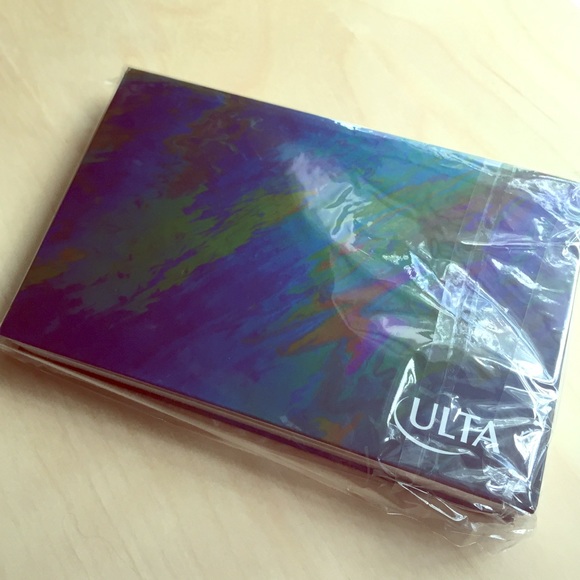 NWT BRAND NEW Ulta Hello Beautiful Palette 💋