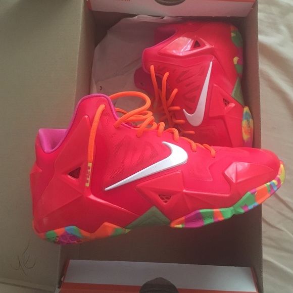 Nike Shoes - Lebron XI size 4 (women's 6)