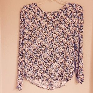 H&M floral blouse.