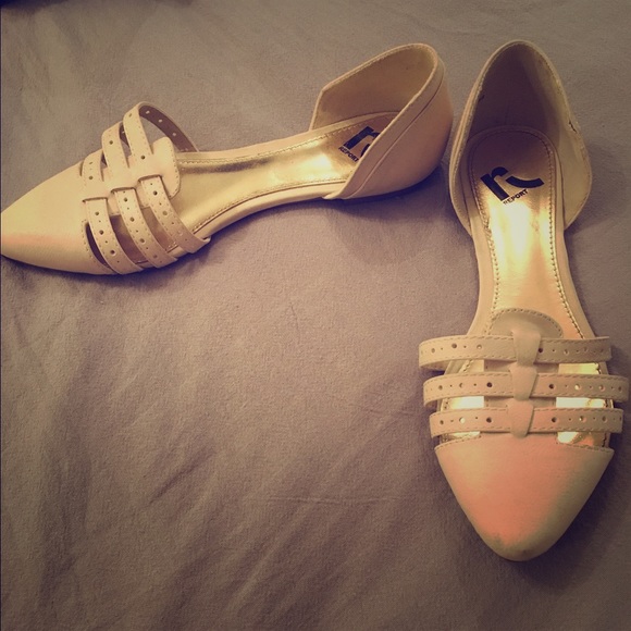 Report Classy Flats
