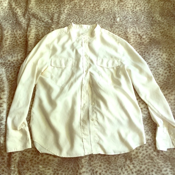️SOLD ❤️J. Crew Button Down Blouse