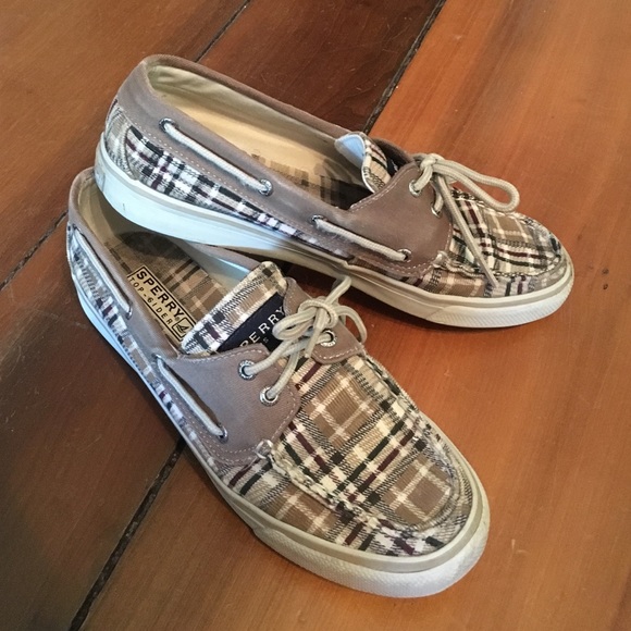 🚫on hold🚫Burberry plaid print sperrys