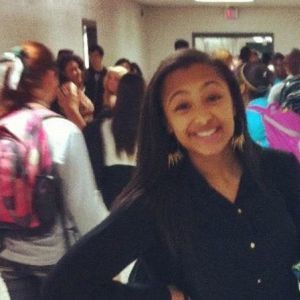 Meet your Posher, Aja