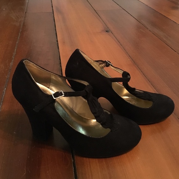 Black t-strap retro heels