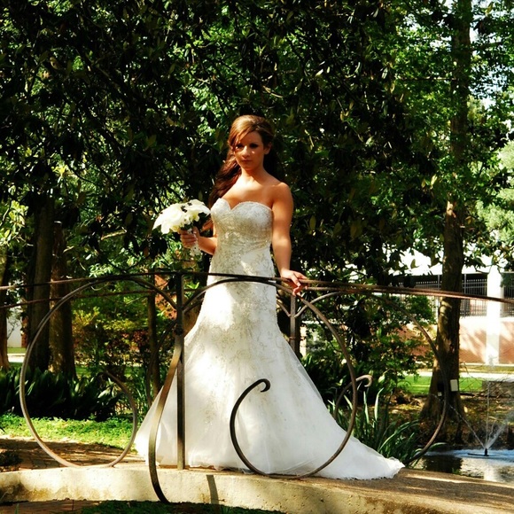 Sweetheart neckline wedding dress