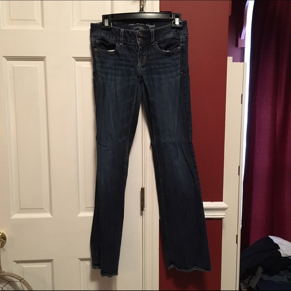 Dark wash American Eagle jeans