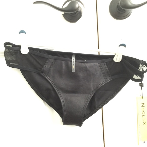 NWT Vitamin A bikini bottom
