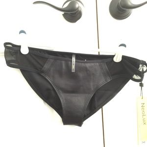 NWT Vitamin A bikini bottom