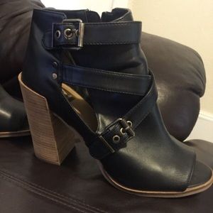 Dolce Vita Peep Toe Heel