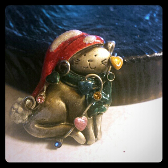 Vintage Enamel Christmas Cat Brooch