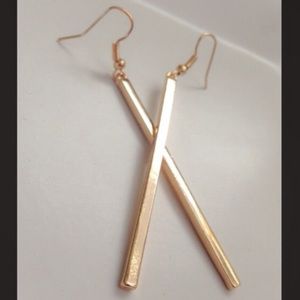 🔥SALE🔥 Gold Minimalist Vertical Bar Earrings