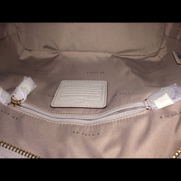 Additional pics Coach - Picture 2 of 3