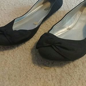 Black bow ballet flats