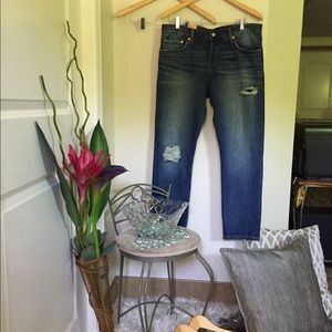 Levi's Crop Style. Orig. Pocket Style, Button Fly