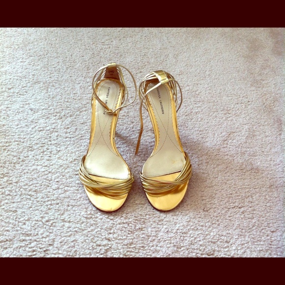 Chinese Laundry Gold Sandals. Size 8