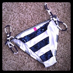 VS striped bikini bottoms😍👙