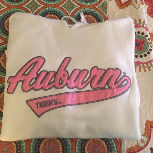 Adorable Auburn sweatshirt!