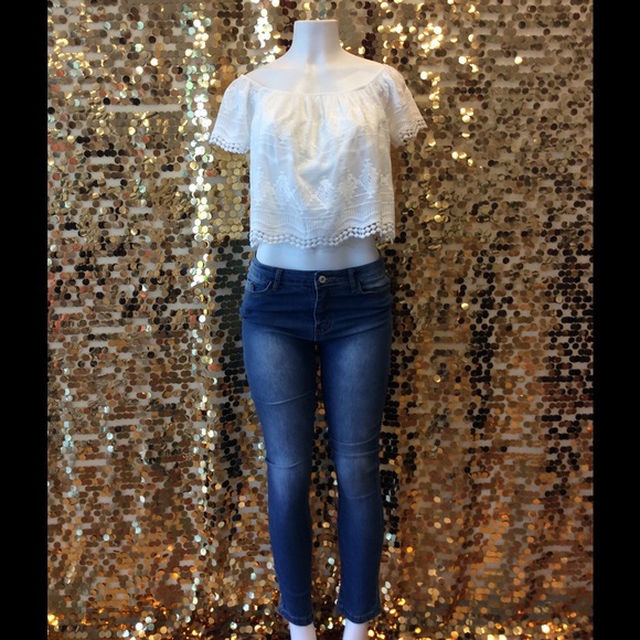 Boho peekaboo crop