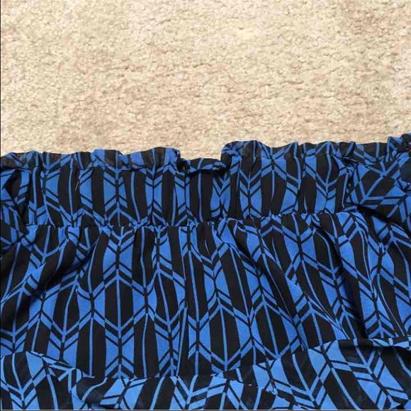 Blue and black high waisted shorts - Picture 3 of 3