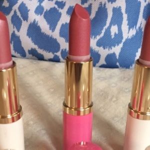 Estée Lauder lipstick 61 Pink Parfait Shimmer